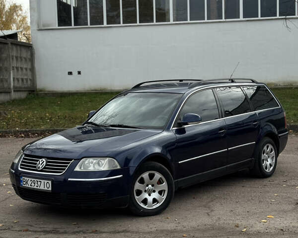 Синий Фольксваген Пассат, объемом двигателя 1.8 л и пробегом 300 тыс. км за 3600 $, фото 1 на Automoto.ua