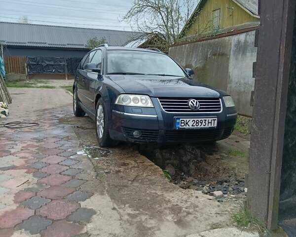 Синій Фольксваген Пассат, об'ємом двигуна 2.5 л та пробігом 342 тис. км за 4300 $, фото 1 на Automoto.ua