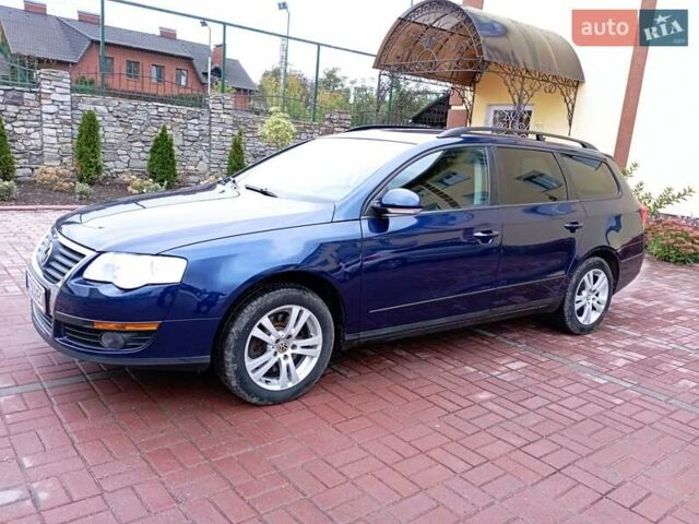 Синий Фольксваген Пассат, объемом двигателя 1.6 л и пробегом 236 тыс. км за 5499 $, фото 1 на Automoto.ua