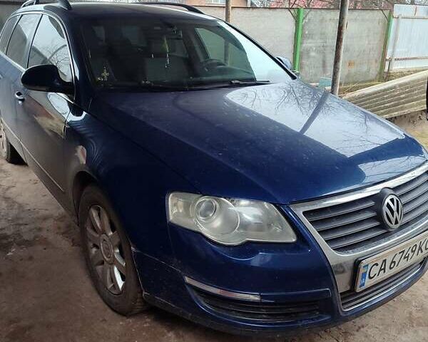 Синій Фольксваген Пассат, об'ємом двигуна 2 л та пробігом 346 тис. км за 6400 $, фото 1 на Automoto.ua