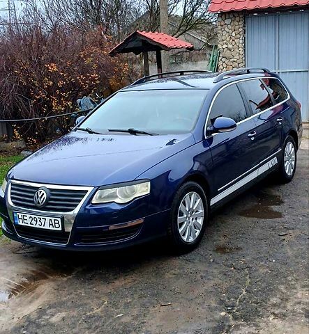 Синий Фольксваген Пассат, объемом двигателя 2 л и пробегом 320 тыс. км за 5500 $, фото 1 на Automoto.ua