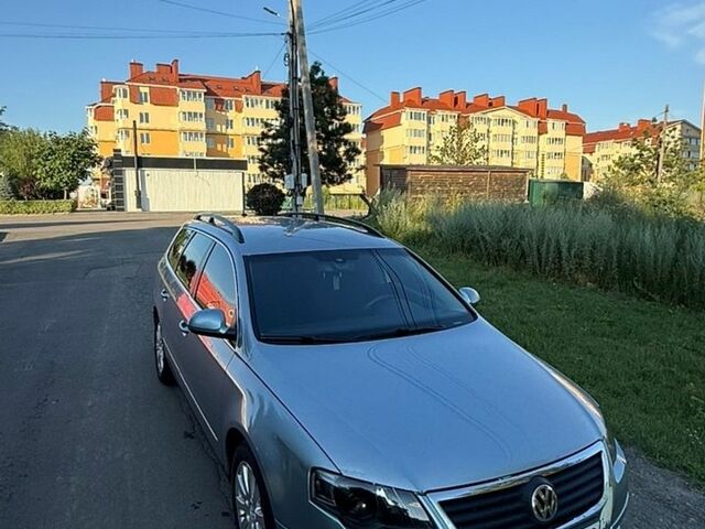 Синий Фольксваген Пассат, объемом двигателя 1.97 л и пробегом 372 тыс. км за 5500 $, фото 1 на Automoto.ua
