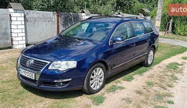Синій Фольксваген Пассат, об'ємом двигуна 2 л та пробігом 272 тис. км за 7300 $, фото 1 на Automoto.ua