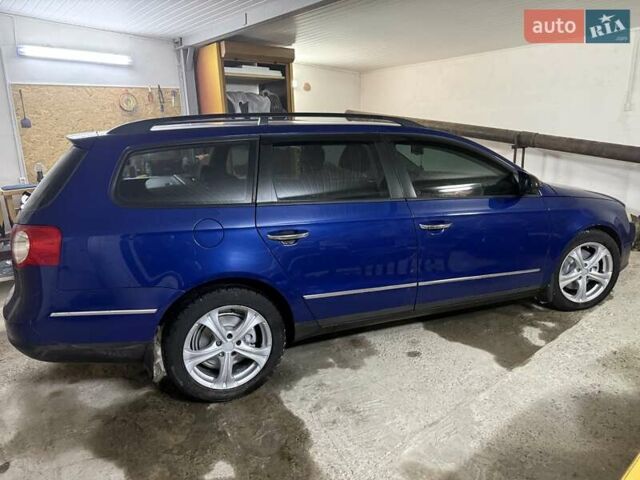 Синий Фольксваген Пассат, объемом двигателя 1.6 л и пробегом 285 тыс. км за 5550 $, фото 1 на Automoto.ua