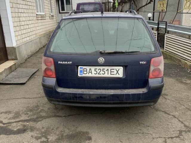 Синий Фольксваген Пассат, объемом двигателя 1.9 л и пробегом 324 тыс. км за 5000 $, фото 1 на Automoto.ua