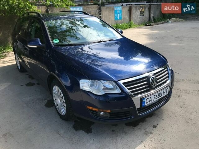 Синий Фольксваген Пассат, объемом двигателя 1.6 л и пробегом 210 тыс. км за 4500 $, фото 1 на Automoto.ua