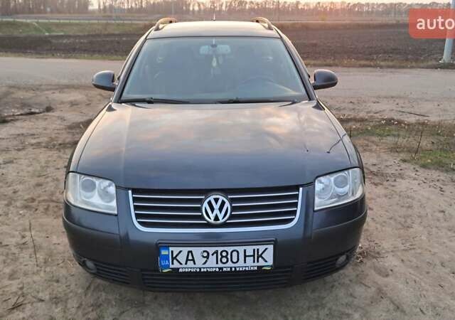 Синий Фольксваген Пассат, объемом двигателя 1.9 л и пробегом 570 тыс. км за 4500 $, фото 1 на Automoto.ua