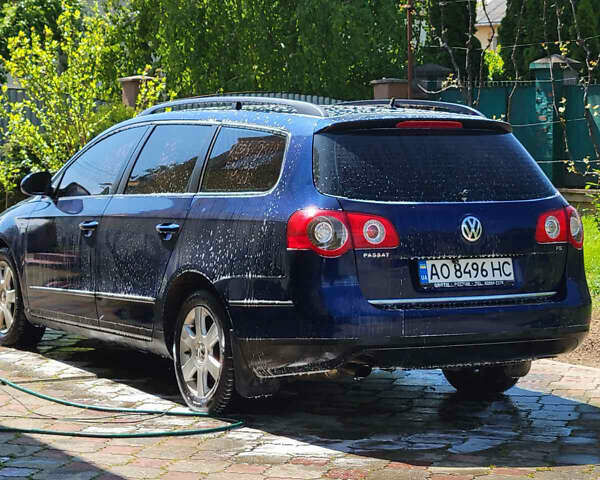 Синий Фольксваген Пассат, объемом двигателя 1.6 л и пробегом 300 тыс. км за 5000 $, фото 1 на Automoto.ua