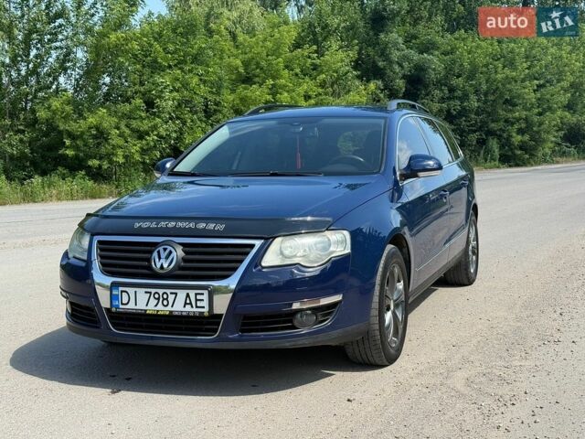 Синий Фольксваген Пассат, объемом двигателя 2 л и пробегом 350 тыс. км за 5600 $, фото 1 на Automoto.ua