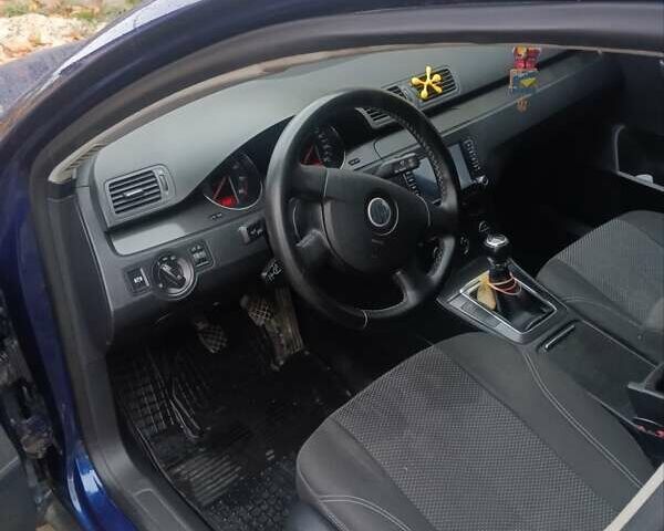 Синий Фольксваген Пассат, объемом двигателя 1.6 л и пробегом 286 тыс. км за 4700 $, фото 1 на Automoto.ua