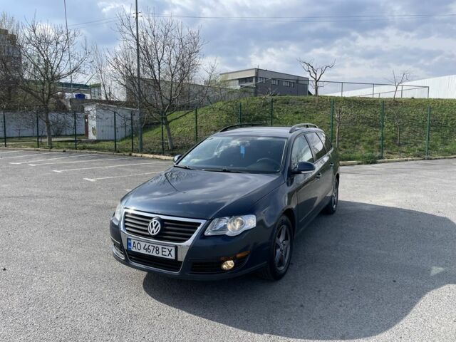 Синий Фольксваген Пассат, объемом двигателя 1.6 л и пробегом 233 тыс. км за 3900 $, фото 1 на Automoto.ua