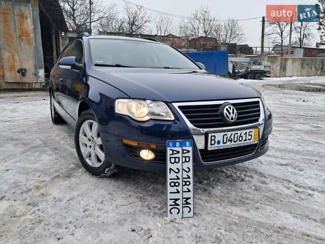Синий Фольксваген Пассат, объемом двигателя 1.6 л и пробегом 243 тыс. км за 5850 $, фото 1 на Automoto.ua