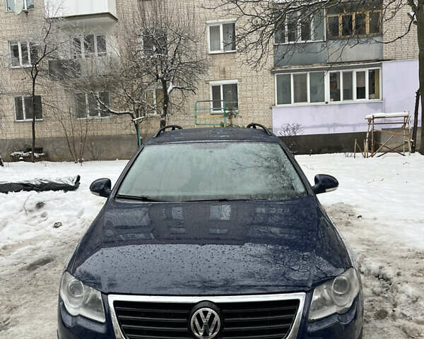Синий Фольксваген Пассат, объемом двигателя 1.6 л и пробегом 237 тыс. км за 5850 $, фото 1 на Automoto.ua
