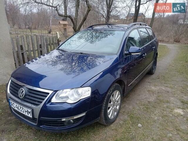 Синий Фольксваген Пассат, объемом двигателя 1.6 л и пробегом 211 тыс. км за 5500 $, фото 1 на Automoto.ua