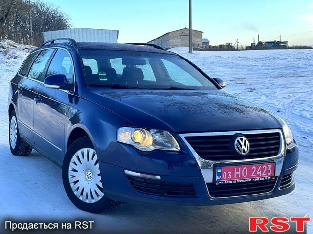 Синий Фольксваген Пассат, объемом двигателя 1.6 л и пробегом 264 тыс. км за 5650 $, фото 1 на Automoto.ua