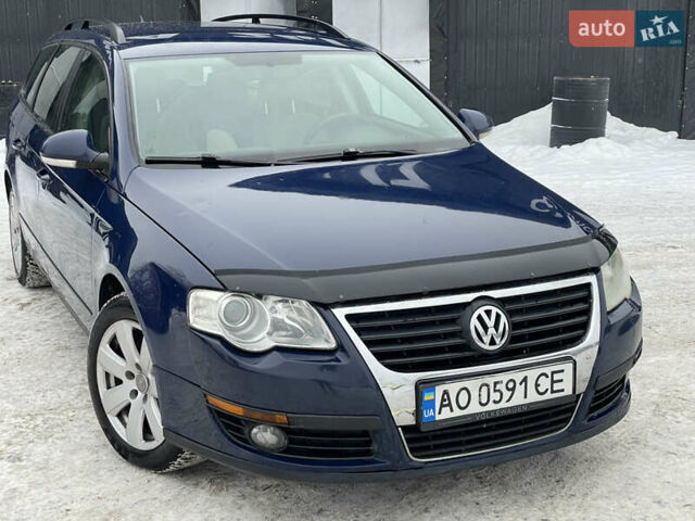 Синий Фольксваген Пассат, объемом двигателя 2 л и пробегом 360 тыс. км за 4600 $, фото 1 на Automoto.ua