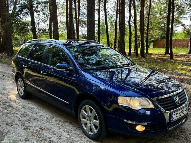Синий Фольксваген Пассат, объемом двигателя 1.6 л и пробегом 200 тыс. км за 5000 $, фото 1 на Automoto.ua
