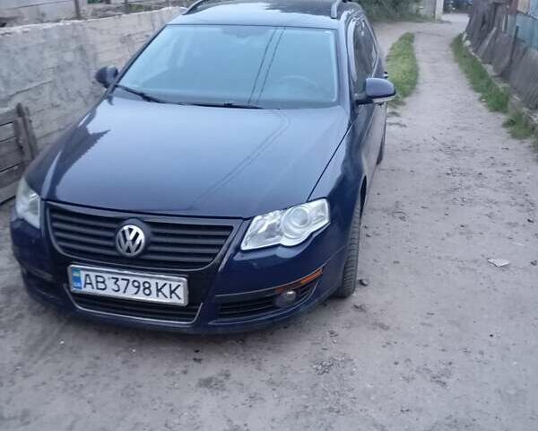 Синий Фольксваген Пассат, объемом двигателя 1.97 л и пробегом 370 тыс. км за 5000 $, фото 1 на Automoto.ua