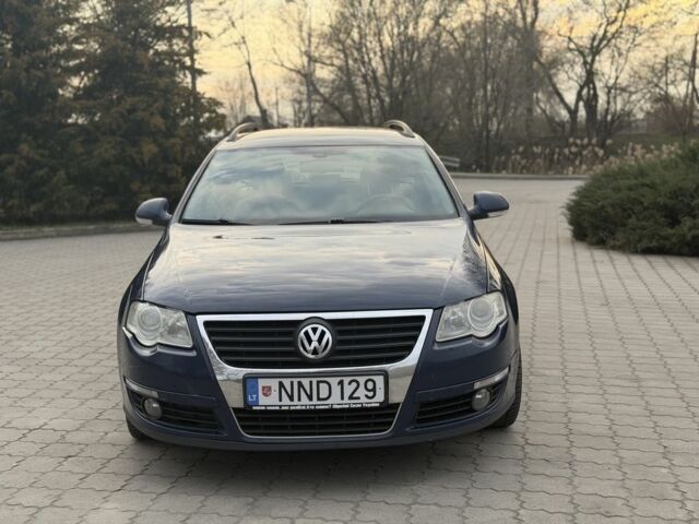 Синий Фольксваген Пассат, объемом двигателя 1.9 л и пробегом 270 тыс. км за 2750 $, фото 1 на Automoto.ua