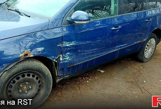 Синій Фольксваген Пассат, об'ємом двигуна 1.8 л та пробігом 225 тис. км за 3600 $, фото 1 на Automoto.ua