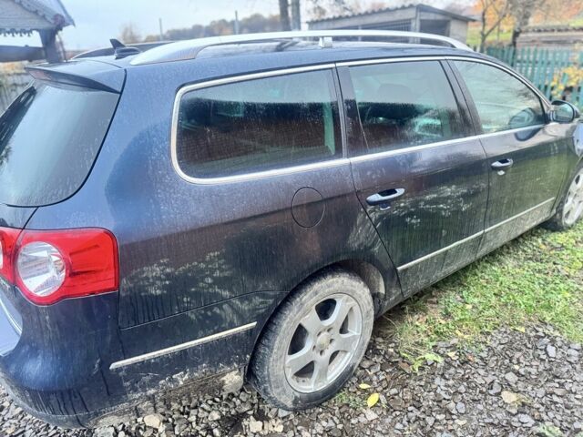 Синий Фольксваген Пассат, объемом двигателя 2 л и пробегом 299 тыс. км за 4200 $, фото 1 на Automoto.ua