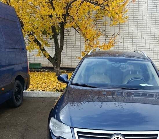 Синий Фольксваген Пассат, объемом двигателя 2 л и пробегом 278 тыс. км за 5100 $, фото 1 на Automoto.ua