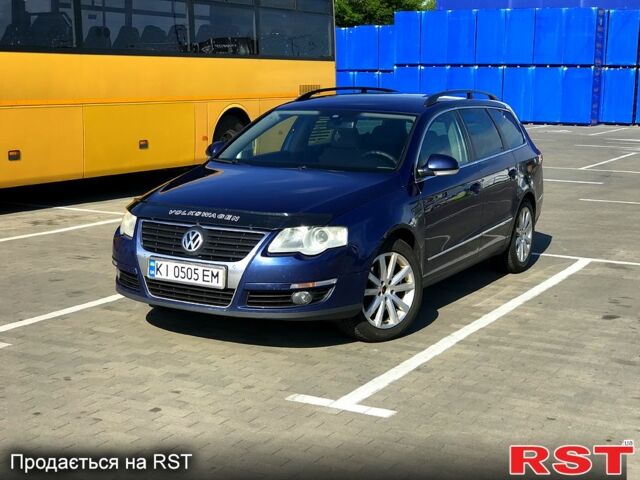 Синий Фольксваген Пассат, объемом двигателя 2 л и пробегом 335 тыс. км за 6500 $, фото 1 на Automoto.ua