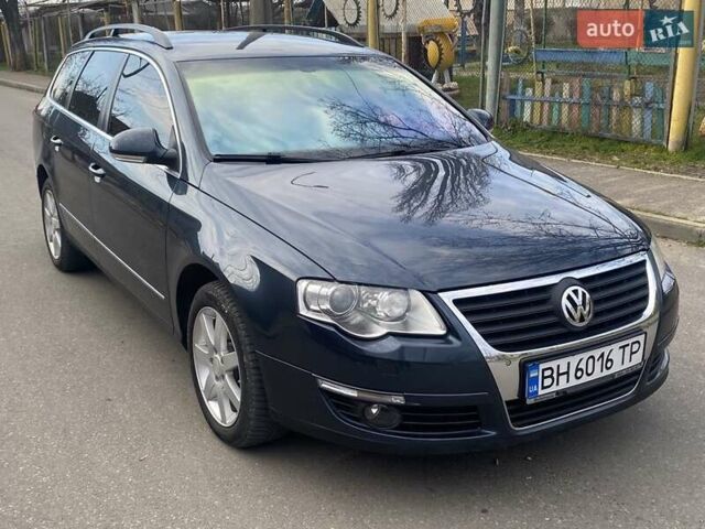 Синий Фольксваген Пассат, объемом двигателя 2 л и пробегом 247 тыс. км за 6900 $, фото 1 на Automoto.ua