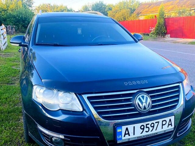 Синий Фольксваген Пассат, объемом двигателя 2 л и пробегом 22700 тыс. км за 7400 $, фото 1 на Automoto.ua