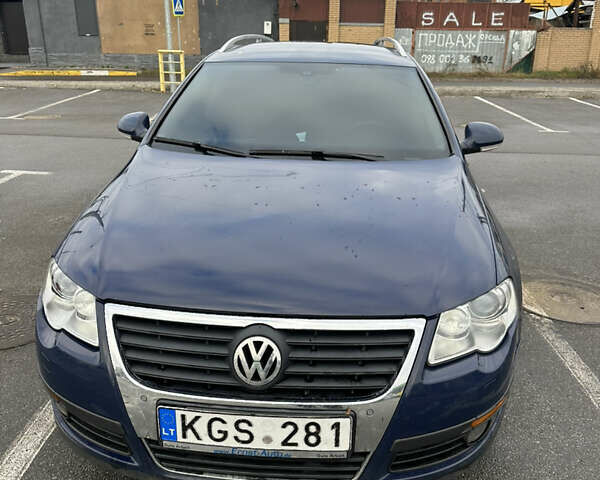 Синий Фольксваген Пассат, объемом двигателя 2 л и пробегом 367 тыс. км за 2400 $, фото 1 на Automoto.ua