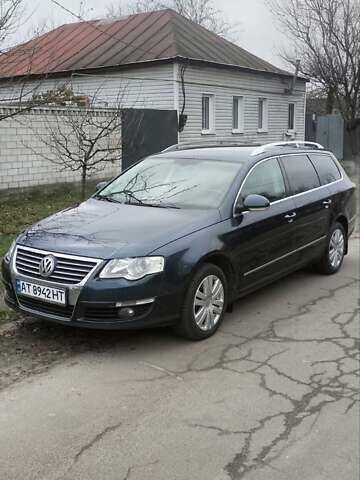 Синий Фольксваген Пассат, объемом двигателя 2 л и пробегом 275 тыс. км за 7500 $, фото 1 на Automoto.ua