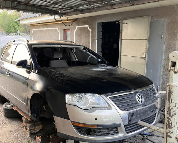 Синій Фольксваген Пассат, об'ємом двигуна 2 л та пробігом 310 тис. км за 3500 $, фото 1 на Automoto.ua