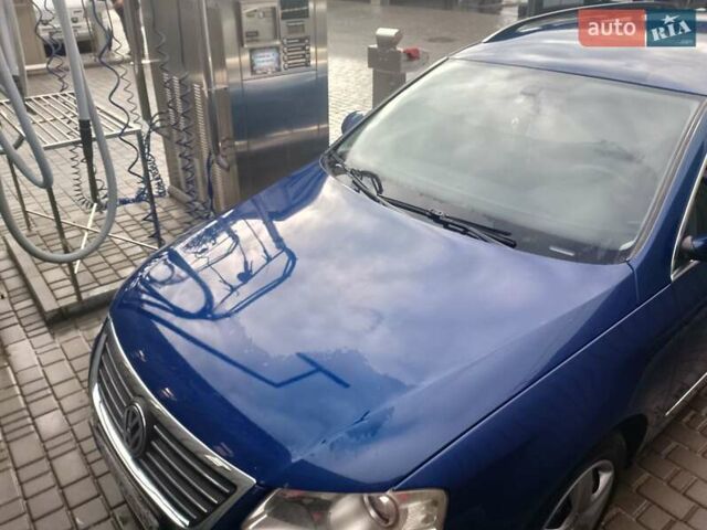 Синий Фольксваген Пассат, объемом двигателя 1.9 л и пробегом 313 тыс. км за 4999 $, фото 1 на Automoto.ua