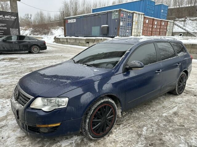 Синий Фольксваген Пассат, объемом двигателя 2 л и пробегом 368 тыс. км за 2200 $, фото 1 на Automoto.ua