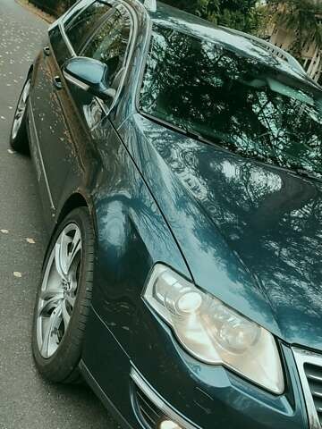 Синий Фольксваген Пассат, объемом двигателя 2 л и пробегом 317 тыс. км за 5300 $, фото 1 на Automoto.ua