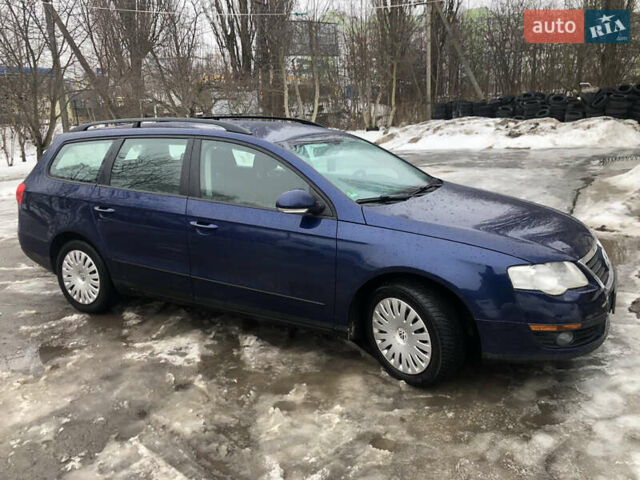 Синий Фольксваген Пассат, объемом двигателя 1.97 л и пробегом 285 тыс. км за 5900 $, фото 1 на Automoto.ua