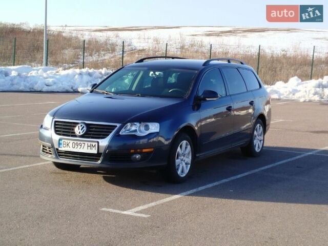 Синій Фольксваген Пассат, об'ємом двигуна 1.97 л та пробігом 331 тис. км за 6399 $, фото 1 на Automoto.ua
