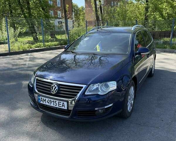 Синий Фольксваген Пассат, объемом двигателя 1.8 л и пробегом 217 тыс. км за 7300 $, фото 1 на Automoto.ua