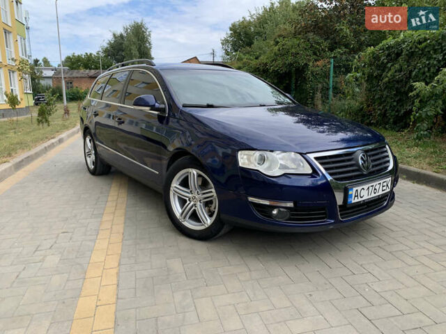 Синий Фольксваген Пассат, объемом двигателя 1.8 л и пробегом 264 тыс. км за 6200 $, фото 1 на Automoto.ua