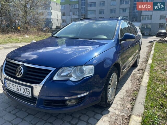 Синий Фольксваген Пассат, объемом двигателя 1.97 л и пробегом 273 тыс. км за 7100 $, фото 1 на Automoto.ua
