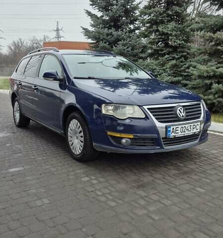 Синий Фольксваген Пассат, объемом двигателя 1.8 л и пробегом 238 тыс. км за 4950 $, фото 1 на Automoto.ua