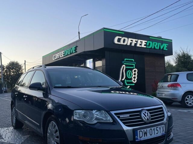 Синий Фольксваген Пассат, объемом двигателя 1.9 л и пробегом 335 тыс. км за 2950 $, фото 1 на Automoto.ua