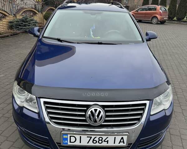 Синий Фольксваген Пассат, объемом двигателя 1.8 л и пробегом 200 тыс. км за 5500 $, фото 1 на Automoto.ua