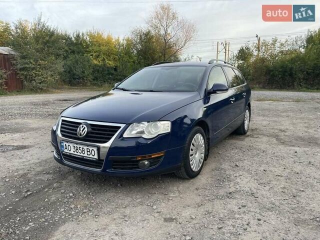 Синий Фольксваген Пассат, объемом двигателя 2 л и пробегом 200 тыс. км за 5450 $, фото 1 на Automoto.ua