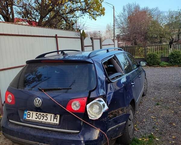 Синий Фольксваген Пассат, объемом двигателя 1.97 л и пробегом 280 тыс. км за 3500 $, фото 1 на Automoto.ua