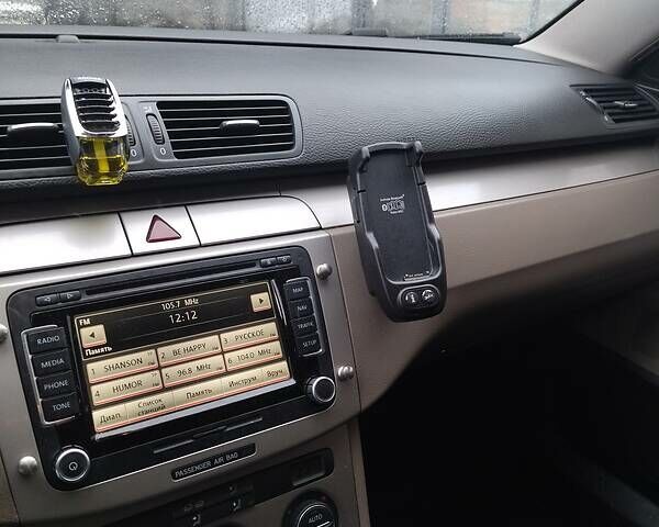 Синий Фольксваген Пассат, объемом двигателя 1.8 л и пробегом 245 тыс. км за 6500 $, фото 1 на Automoto.ua