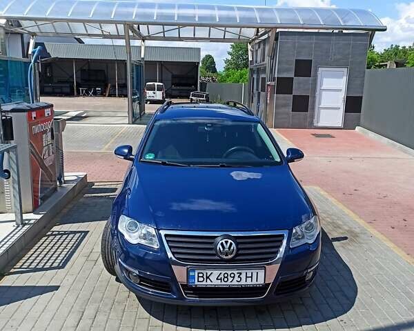 Синий Фольксваген Пассат, объемом двигателя 2 л и пробегом 339 тыс. км за 6600 $, фото 1 на Automoto.ua