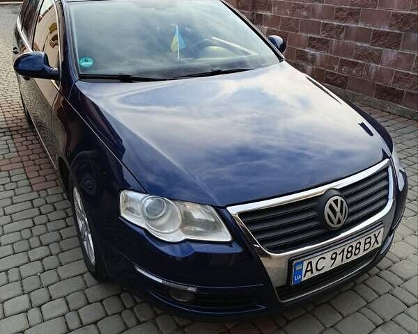 Синій Фольксваген Пассат, об'ємом двигуна 1.6 л та пробігом 302 тис. км за 7300 $, фото 1 на Automoto.ua