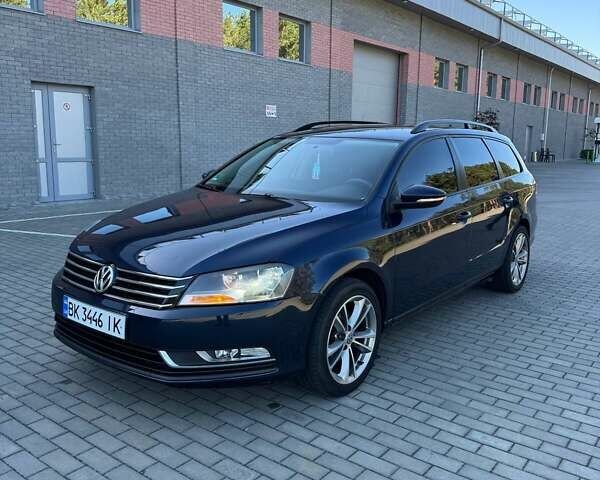 Синий Фольксваген Пассат, объемом двигателя 1.39 л и пробегом 224 тыс. км за 8700 $, фото 1 на Automoto.ua