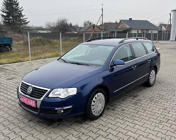 Синий Фольксваген Пассат, объемом двигателя 1.4 л и пробегом 221 тыс. км за 6700 $, фото 1 на Automoto.ua